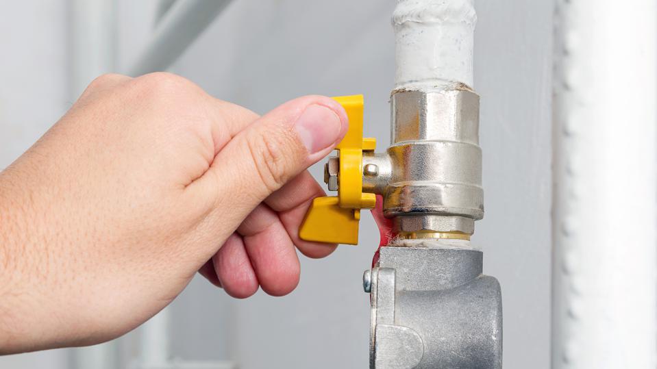 gas line plumber in Chandler, AZ.